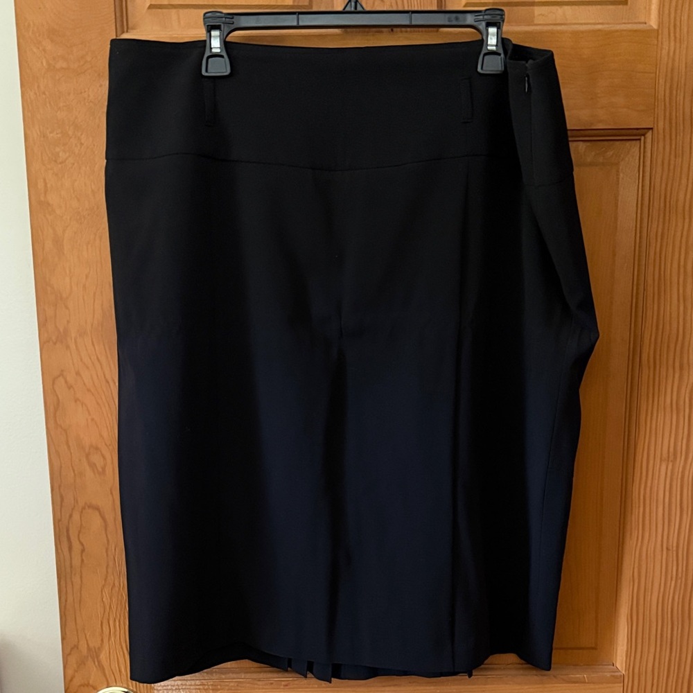 Harve Benard Classic Black Pencil Skirt